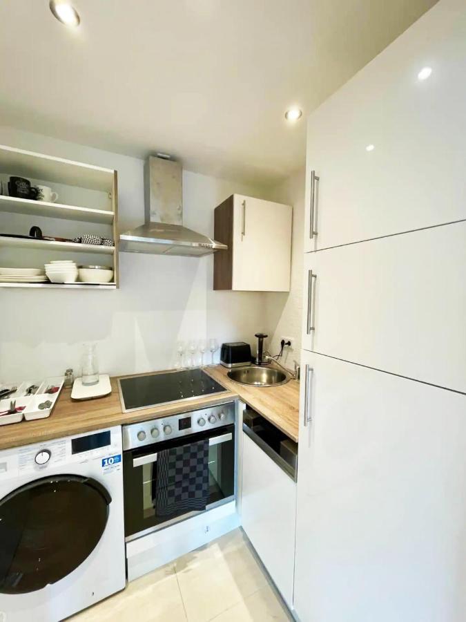Cozy Apartment With Kitchen + Balcony New! Essen Kültér fotó