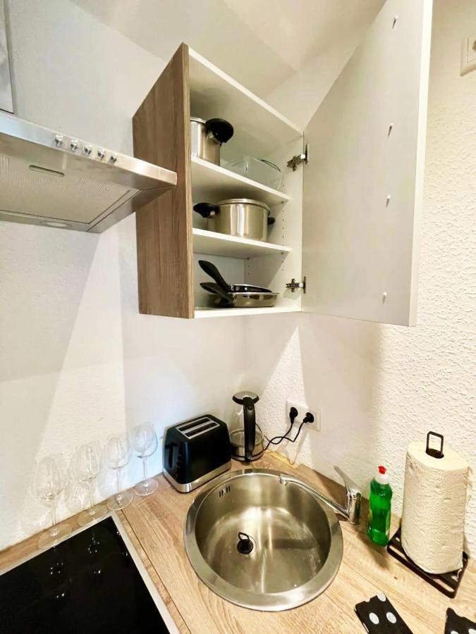 Cozy Apartment With Kitchen + Balcony New! Essen Kültér fotó