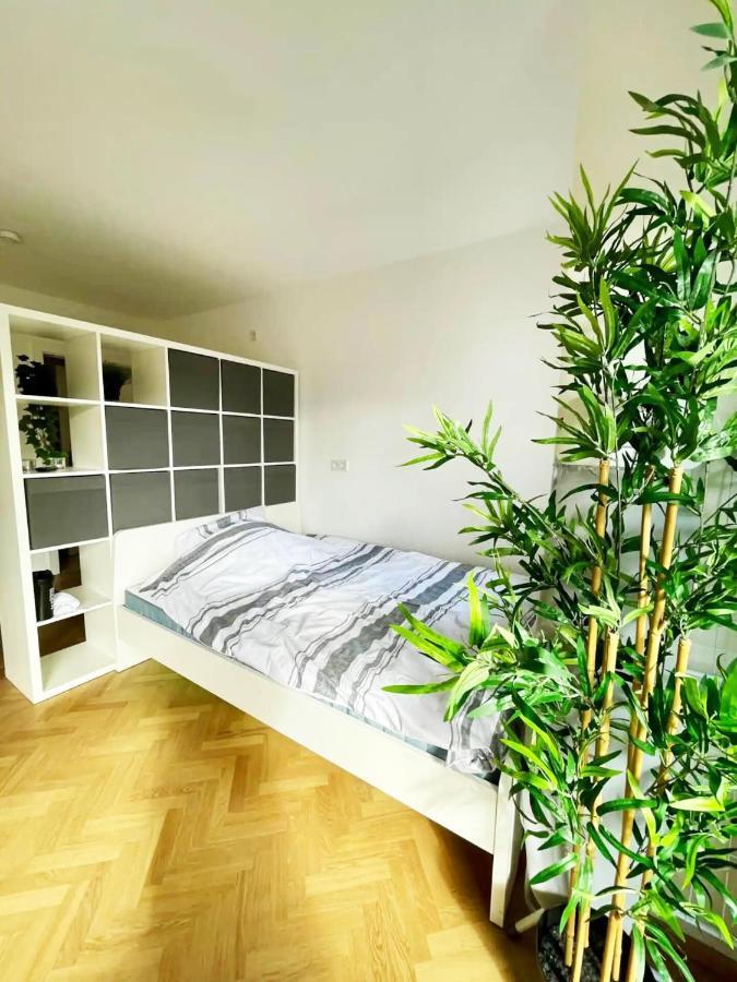 Cozy Apartment With Kitchen + Balcony New! Essen Kültér fotó